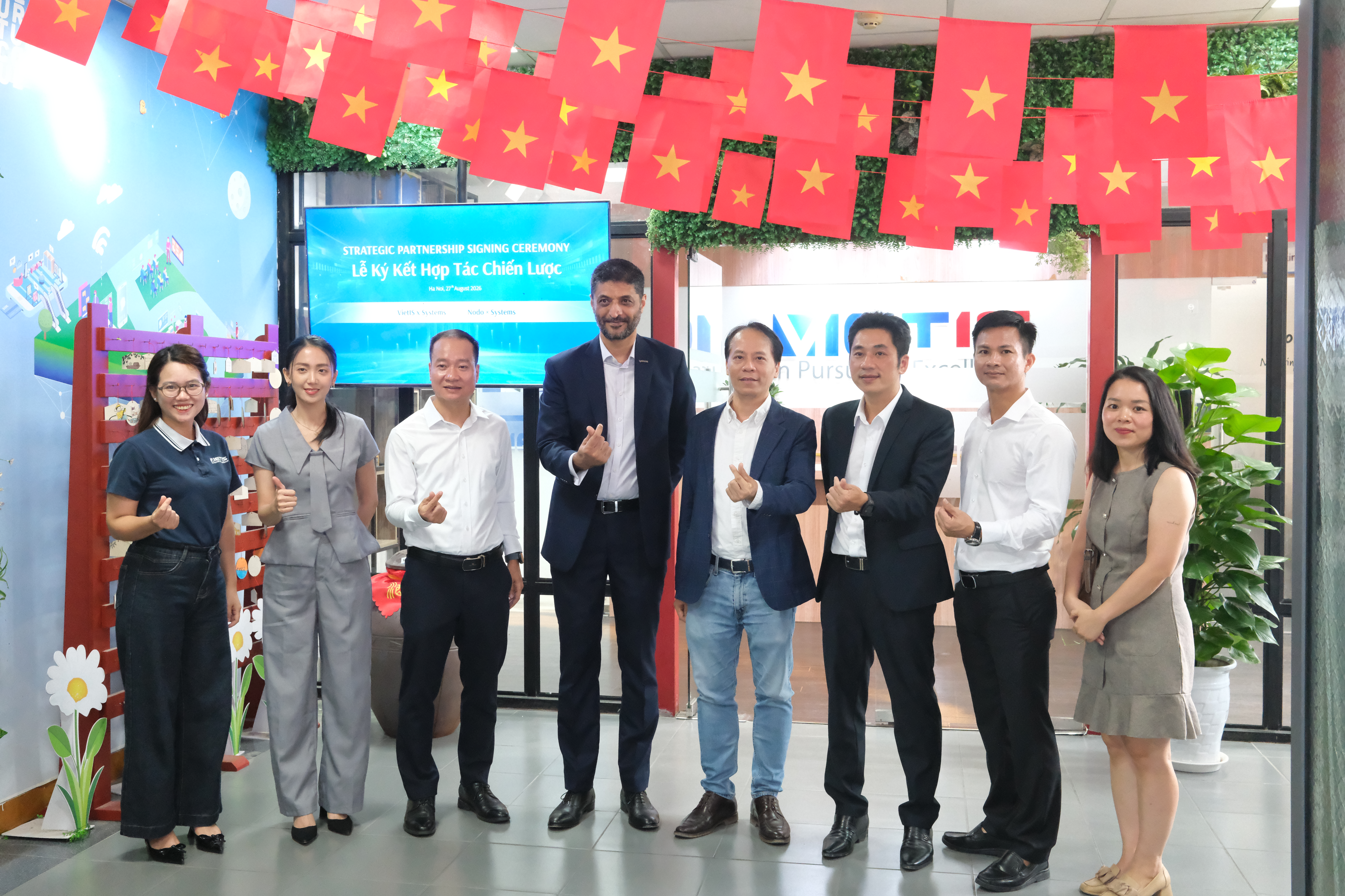 VietIS và Nodo ký kết hợp tác chiến lược cùng Systems APAC, thúc đẩy chuyển đổi số ngành Ngân hàng và Doanh nghiệp tại Việt Nam 4 DSCF0381
